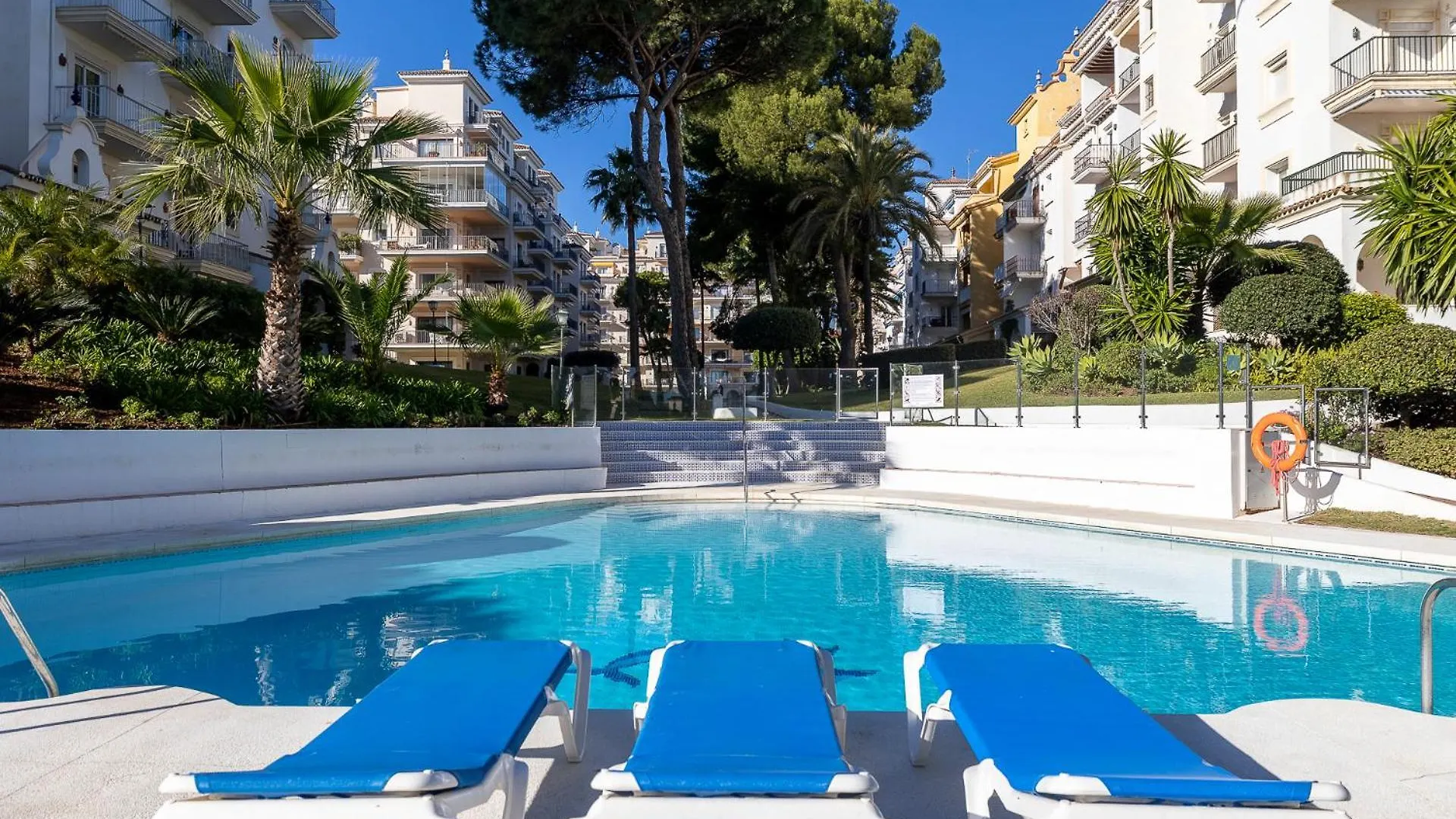 1 Bedroom Apartment In Andalucia Del Mar - Puerto Banus Marbella Španělsko
